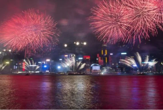 一个人的烟花寂寞吗？烟花形容一个人的心情-第2张图片-爱游哥学习网