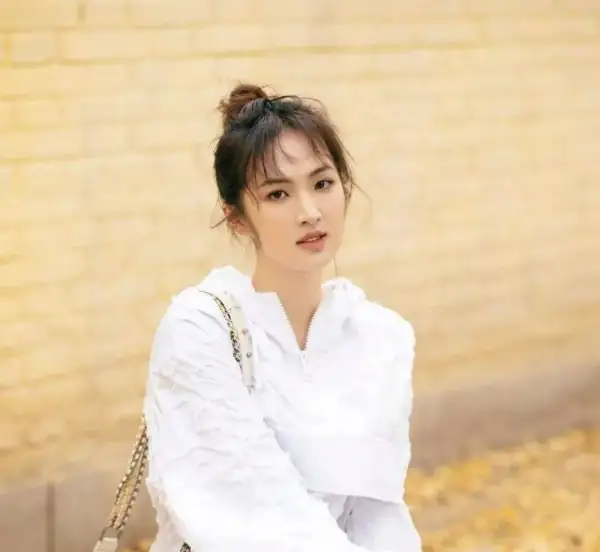 姚安娜为什么不随父姓？姚安娜为什么不随爸爸姓？-第12张图片-爱游哥学习网