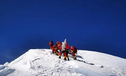 珠峰科考队成功登顶的意义？-第8张图片-爱游哥学习网