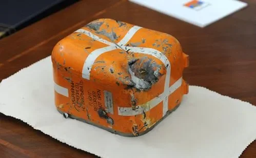 谁有包头空难黑匣子录音？黑匣子的录音不能公布吗-第4张图片-爱游哥学习网