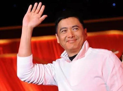 周润发老婆多大了？周润发的老婆是谁(周润发老婆是干嘛的)-第4张图片-爱游哥学习网