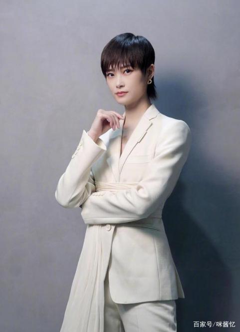 李宇春现在身体状况(健康如初)(李宇春的身体现在怎么样了？)-第2张图片-爱游哥学习网