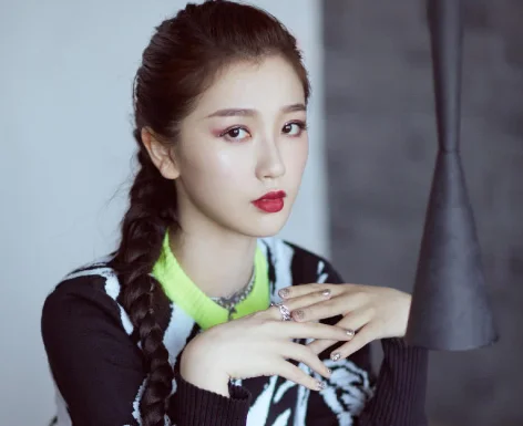 虞书欣和乔欣家里很有钱吗？-第7张图片-爱游哥学习网