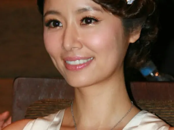 霍建华林心如离了婚是真的吗 霍建华在机场暴打了林心如？-第6张图片-爱游哥学习网