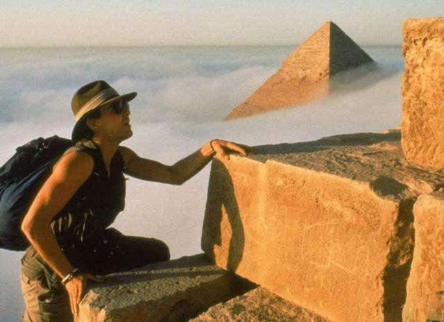 爬金字塔为什么会死 爬金字塔会死吗(爬上金字塔的人都会死是真的吗)-第3张图片-爱游哥学习网