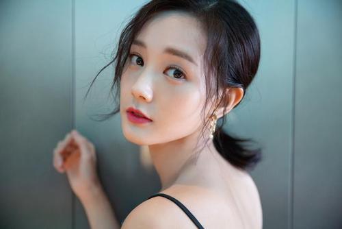 李一桐和李沁身高对比(李一桐身高真实身高多少)-第3张图片-爱游哥学习网