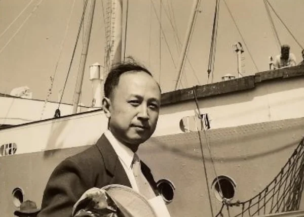 钱学森的经历简介(钱学森的成就简介)