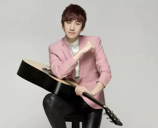 后弦的《九公主》 歌词(后弦 九公主 歌曲列表)-第4张图片-爱游哥学习网