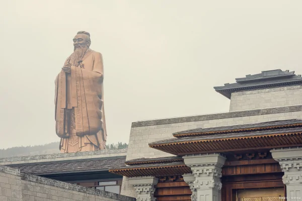 为什么中国人要跪祖先(中国人有几个祖先？)-第7张图片-爱游哥学习网