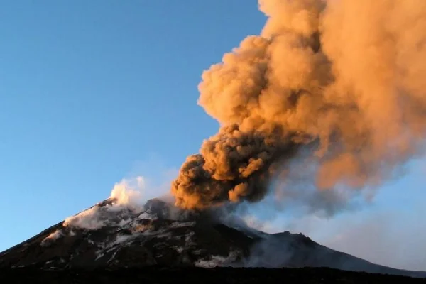 世界上最大的火山是哪一座 世界上最大的火山是什么-第6张图片-爱游哥学习网