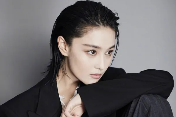 如何看待唐嫣最新的短发造型？什么样的人适合短发呢？戚薇最新造型,短发-第18张图片-爱游哥学习网