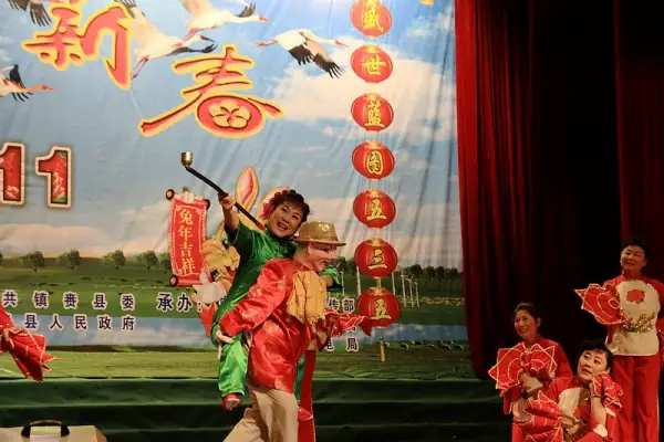 二人转演员孙小宝的妻子是谁(二人转演员孙小宝在哪直播)-第2张图片-爱游哥学习网