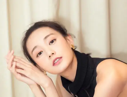 李一桐和李沁身高对比(李一桐身高真实身高多少)-第8张图片-爱游哥学习网