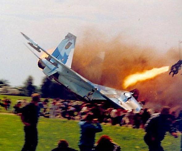 东航客机事故现场已发现失事飞机残骸碎片,搜救难度有多大？-第23张图片-爱游哥学习网