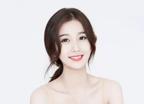 虞书欣和乔欣家里很有钱吗？-第8张图片-爱游哥学习网