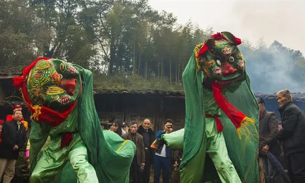 舞狮子颜色含义？舞狮子的含义 是怎么解释的-第5张图片-爱游哥学习网