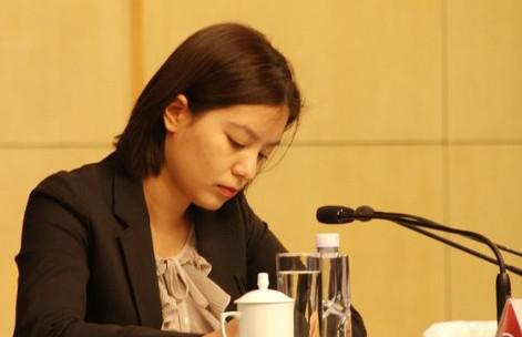 女翻译官张京个人资料(女翻译张京的父母是干什么的？)-第3张图片-爱游哥学习网