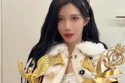 沈梦瑶是谁(网红主播沈梦瑶个人资料微博大尺度生活私照汇总)-第8张图片-爱游哥学习网