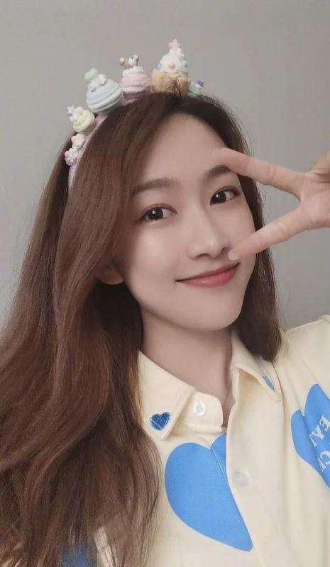 黑魔仙严莉莉扮演者是谁？《巴啦啦小魔仙》严莉莉扮演者是谁？-第8张图片-爱游哥学习网