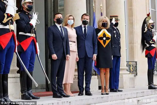 马克龙夫妇新书在哪看(马克龙夫妇是如何修成的？)-第15张图片-爱游哥学习网