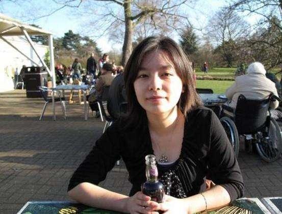 女翻译官张京个人资料(女翻译张京的父母是干什么的？)-第9张图片-爱游哥学习网