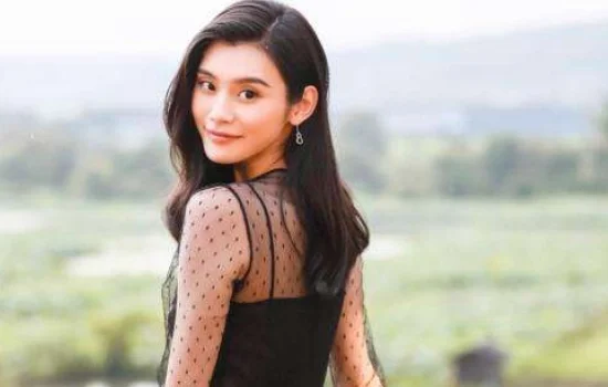 奚梦瑶的个人简介是怎么样的？矣梦瑶个人资料简介-第5张图片-爱游哥学习网