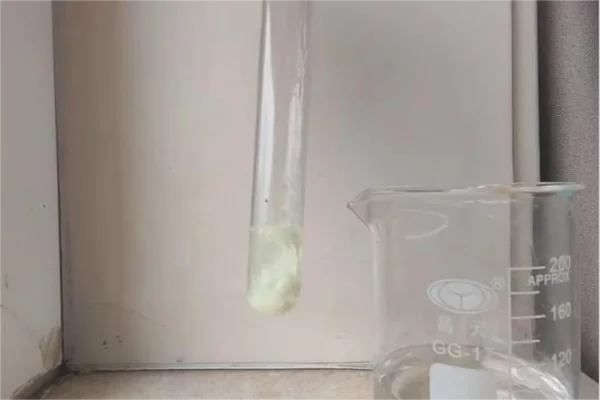 硝酸银化学式 硝酸银是什么(硝酸银的化学式是什么啊~~~)-第3张图片-爱游哥学习网