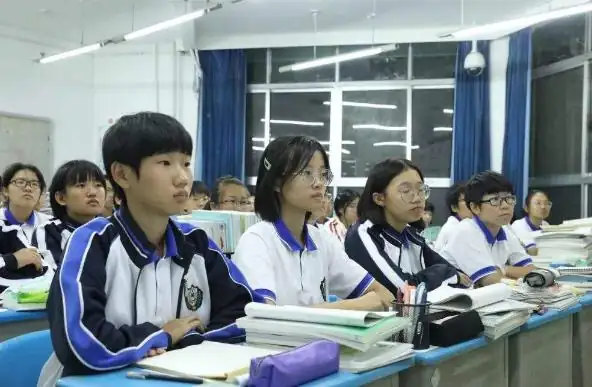 关于河北衡水一中(河北衡水一中怎么样)-第7张图片-爱游哥学习网