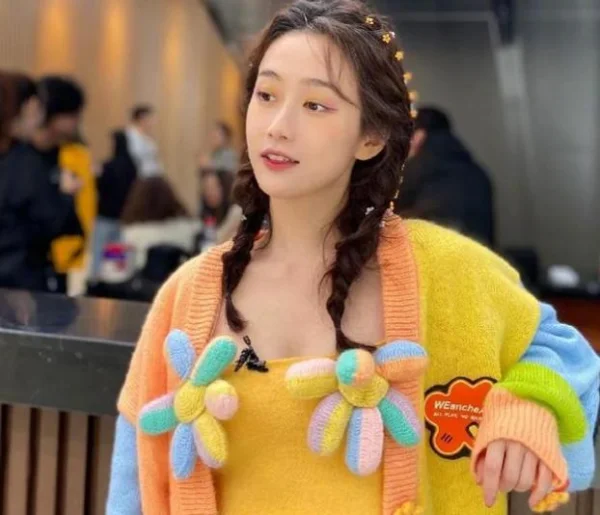 黑魔仙严莉莉扮演者是谁？《巴啦啦小魔仙》严莉莉扮演者是谁？-第7张图片-爱游哥学习网