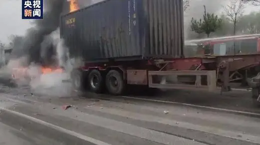 校车与货车相撞儿童如何自保？-第11张图片-爱游哥学习网