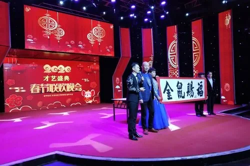 央视主持人李思思爱人是谁呀(央视主持人李思思的身高是多少？)-第2张图片-爱游哥学习网