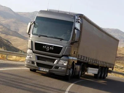 校车与货车相撞儿童如何自保？-第19张图片-爱游哥学习网