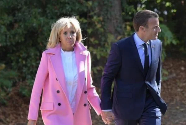 马克龙夫妇新书在哪看(马克龙夫妇是如何修成的？)-第3张图片-爱游哥学习网