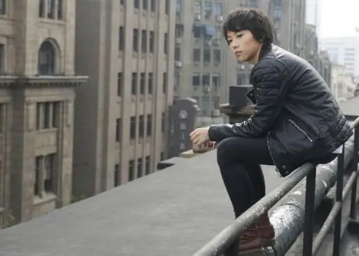 王菲与窦靖童和音的是什么歌-第3张图片-爱游哥学习网