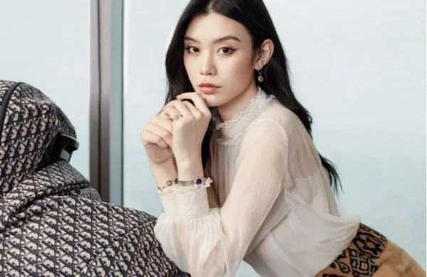 奚梦瑶的个人简介是怎么样的？矣梦瑶个人资料简介-第6张图片-爱游哥学习网