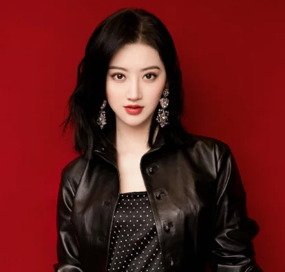 景甜背后势力到底有多大(演员景甜背后的势力是什么？)-第11张图片-爱游哥学习网