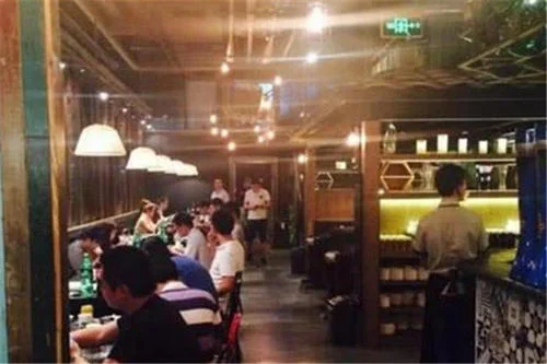 陈赫火锅店发道歉声明,声明的内容是什么？-第24张图片-爱游哥学习网