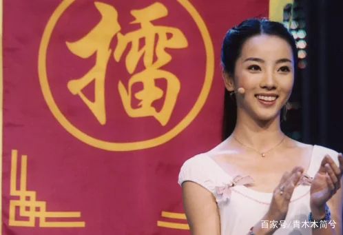 央视主持人李思思爱人是谁呀(央视主持人李思思的身高是多少？)-第9张图片-爱游哥学习网