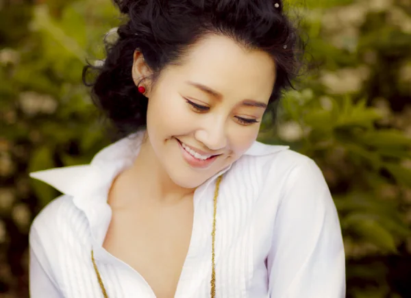 许晴出家了吗,真的假的(奇葩说许晴出场那首音乐叫什么)-第10张图片-爱游哥学习网