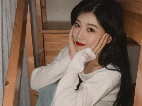 沈梦瑶是谁(网红主播沈梦瑶个人资料微博大尺度生活私照汇总)-第18张图片-爱游哥学习网